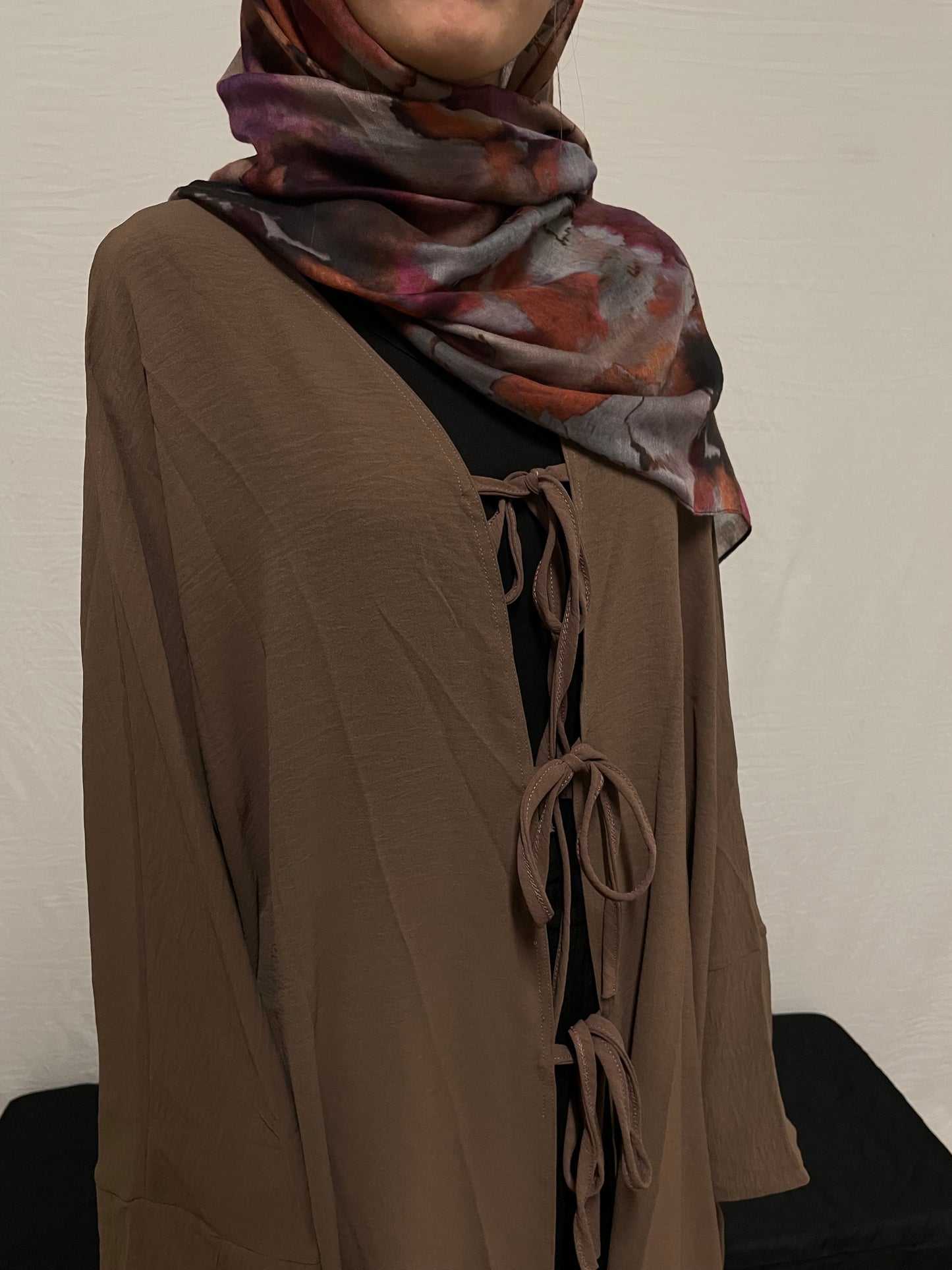 Tie abaya
